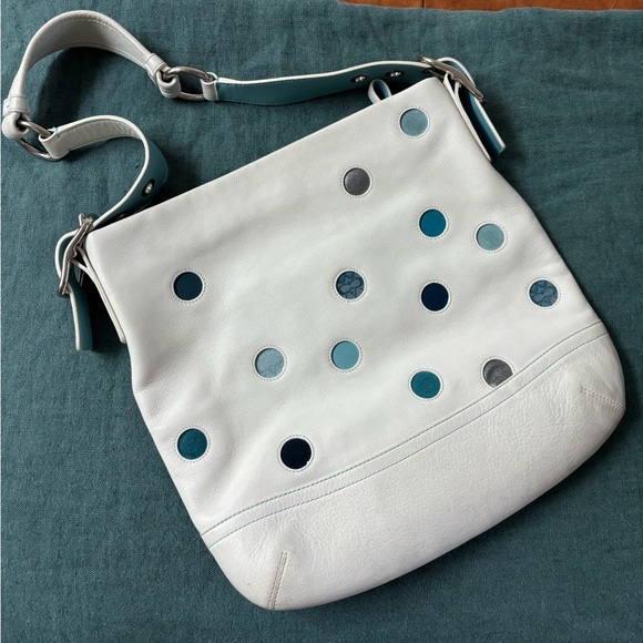 White coach Purse. Early 2000s. Gorgeous. - Picture 2 of 6